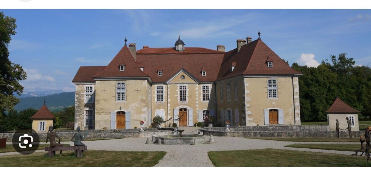 Dans Maison Privee